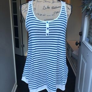 C’isa blue & white womans top w/ lace sz L